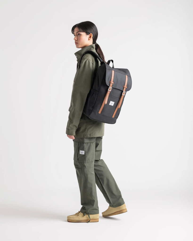 Herschel Retreat™ Backpack (23L) - Black Tonal